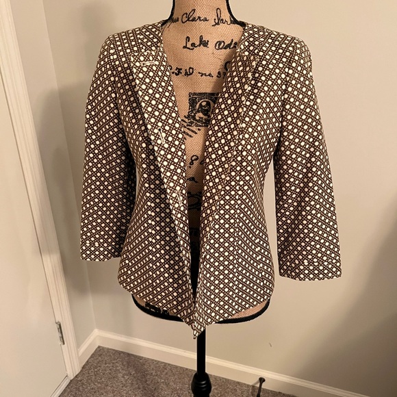 Talbots Size 4 Jacket with pockets and 3/4 length sleeves - Picture 6 of 6